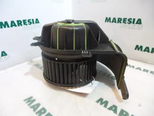 Used Heating and ventilation fan motor Renault Scénic II (JM) 1.5 dCi 85 Price € 35,00 Margin scheme offered by Maresia Parts