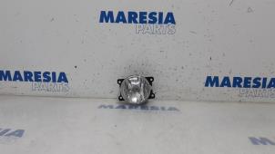 Used Fog light, front left Peugeot 5008 I (0A/0E) 1.6 THP 16V Price € 10,00 Margin scheme offered by Maresia Parts
