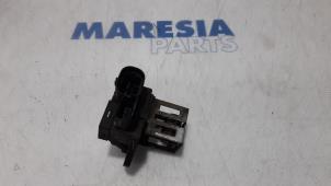 Used Cooling fan resistor Peugeot 508 SW (8E/8U) 2.0 HDiF 16V Autom. Price € 20,00 Margin scheme offered by Maresia Parts