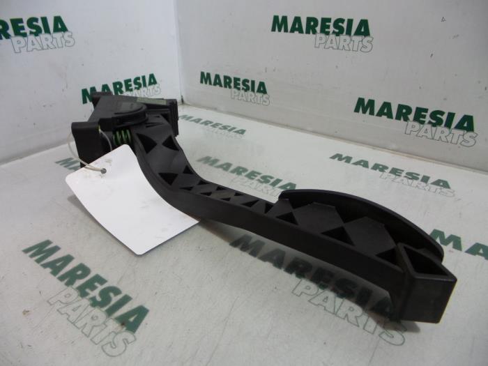 Begagnade Gaspedalsensor Alfa Romeo 147 (937) 1.9 JTD 16V Pris € 40,00 Marginaltabell erbjuds av Maresia Parts
