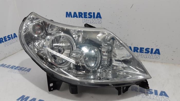 Używane Reflektor prawy Citroen Jumper (U9) 2.2 HDi 100 Cena € 102,85 Z VAT oferowane przez Maresia Parts