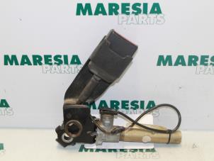 Used Seatbelt tensioner, left Renault Kangoo Express (FC) 1.9 D 65 Price € 36,30 Inclusive VAT offered by Maresia Parts