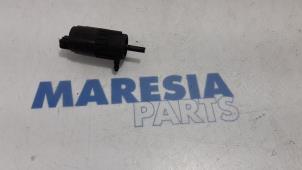 Gebrauchte Scheibensprüherpumpe vorne Citroen Jumper (U9) 2.2 HDi 100 Euro 4 Preis € 18,15 Mit Mehrwertsteuer angeboten von Maresia Parts