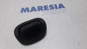 Usagé Rugleuning ontgrendelhendel Fiat 500 (312) 1.2 69 Prix € 72,60 Prix TTC proposé par Maresia Parts