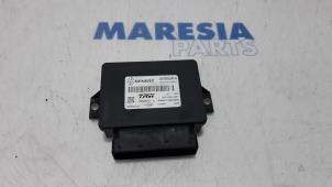 Used Parking brake module Renault Scénic III (JZ) 1.5 dCi 105 Price € 85,00 Margin scheme offered by Maresia Parts