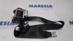Used Front seatbelt, right Renault Scénic III (JZ) 1.5 dCi 105 Price € 79,00 Margin scheme offered by Maresia Parts