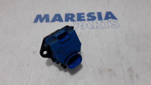 Used Cooling fan resistor Peugeot Partner (GC/GF/GG/GJ/GK) 1.6 HDI 75 16V Price € 42,35 Inclusive VAT offered by Maresia Parts