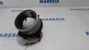 Usagé Moteur de ventilation chauffage Opel Combo 1.3 CDTI 16V ecoFlex Prix € 48,40 Prix TTC proposé par Maresia Parts