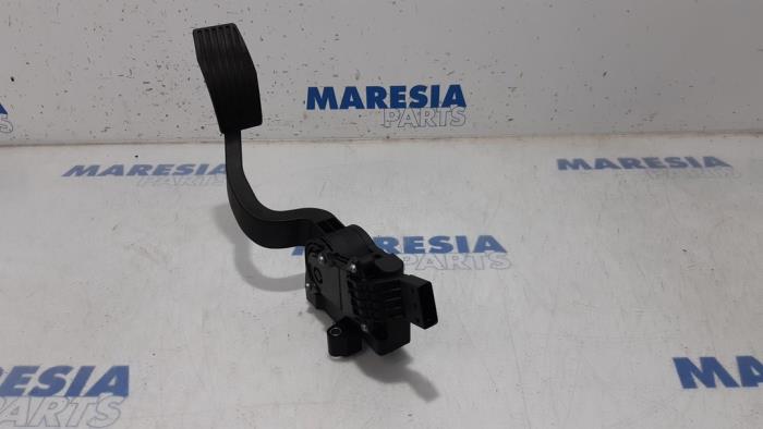 Begagnade Gaspedalsensor Opel Combo 1.3 CDTI 16V ecoFlex Pris € 48,40 Inklusive moms erbjuds av Maresia Parts