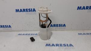 Usagé Pompe à carburant Opel Combo 1.3 CDTI 16V ecoFlex Prix € 54,45 Prix TTC proposé par Maresia Parts