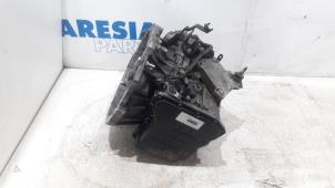Używane Skrzynia biegów Renault Espace (JK) 2.0 dCi 16V 175 FAP Cena € 577,50 Procedura marży oferowane przez Maresia Parts