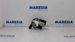 Used Rear wiper motor Peugeot 5008 I (0A/0E) 1.6 THP 16V Price € 19,90 Margin scheme offered by Maresia Parts