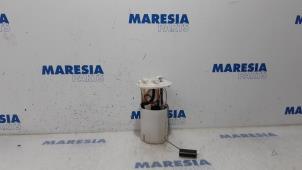 Used Electric fuel pump Opel Vivaro 1.6 CDTI BiTurbo 140 Price € 60,50 Inclusive VAT offered by Maresia Parts