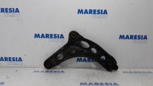 Usagé Bras de suspension bas avant gauche Opel Vivaro 1.6 CDTI BiTurbo 140 Prix € 42,35 Prix TTC proposé par Maresia Parts