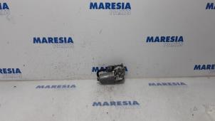 Used Front wiper motor Opel Vivaro 1.6 CDTI BiTurbo 140 Price € 90,75 Inclusive VAT offered by Maresia Parts