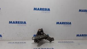 Used Gearbox mount Opel Vivaro 1.6 CDTI BiTurbo 140 Price € 60,50 Inclusive VAT offered by Maresia Parts
