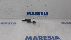 Used Windscreen washer pump Citroen Berlingo 1.6 VTi 95 16V Price € 10,00 Margin scheme offered by Maresia Parts
