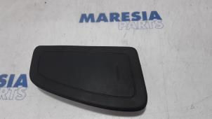 Used Seat airbag (seat) Peugeot 307 CC (3B) 2.0 16V Price € 50,00 Margin scheme offered by Maresia Parts