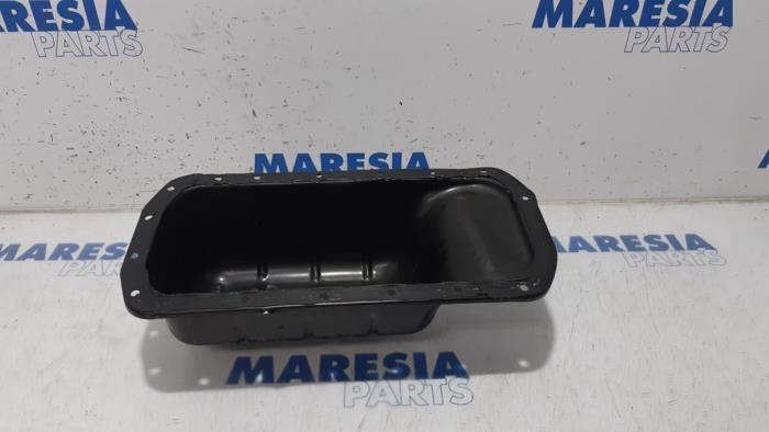 Usagé Couvercle carter Citroen C5 III Berline (RD) 1.6 HDiF 16V Prix € 29,99 Règlement à la marge proposé par Maresia Parts