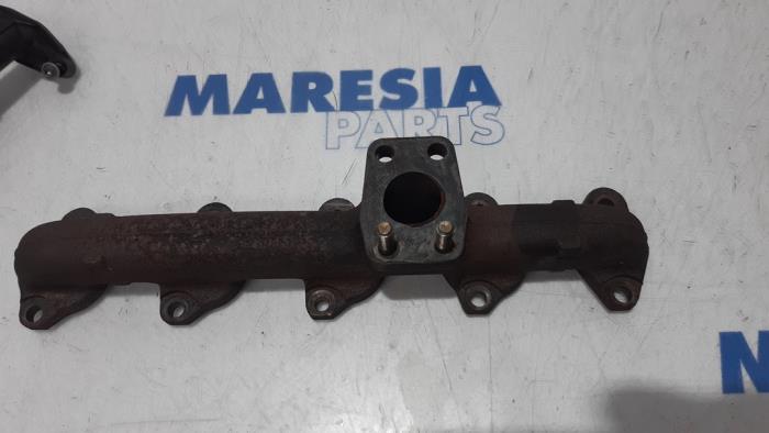 Używane Kolektor wydechowy Citroen C5 III Berline (RD) 1.6 HDiF 16V Cena € 24,95 Procedura marży oferowane przez Maresia Parts