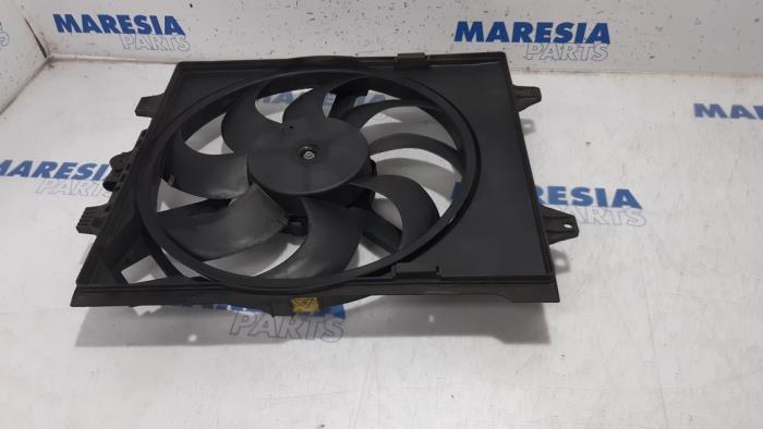 Używane Silnik wentylatora Fiat 500C (312) 1.2 69 Cena € 44,95 Procedura marży oferowane przez Maresia Parts