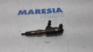 Used Injector (diesel) Peugeot 5008 I (0A/0E) 1.6 BlueHDi 120 Price € 50,00 Margin scheme offered by Maresia Parts