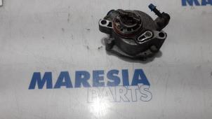 Used Vacuum pump (diesel) Peugeot 5008 I (0A/0E) 1.6 BlueHDi 120 Price € 35,00 Margin scheme offered by Maresia Parts