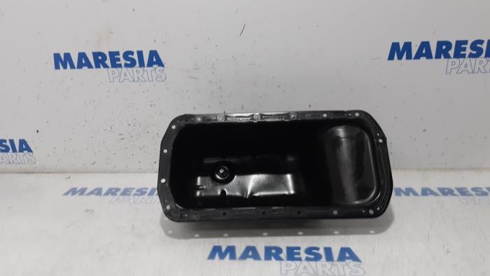 Usagé Couvercle carter Peugeot 5008 I (0A/0E) 1.6 BlueHDi 120 Prix € 29,99 Règlement à la marge proposé par Maresia Parts