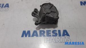 Używane Pompa prózniowa (Diesel) Peugeot 308 CC (4B) 2.0 HDiF 16V Cena € 50,00 Procedura marży oferowane przez Maresia Parts