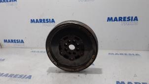 Used Dual mass flywheel Peugeot 308 CC (4B) 2.0 HDiF 16V Price € 75,00 Margin scheme offered by Maresia Parts