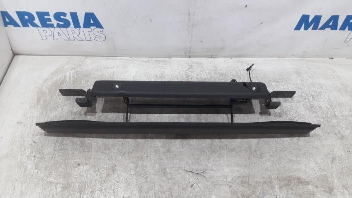 Gebrauchte Abdeckplatte Cabriodach Peugeot 207 CC (WB) 1.6 16V Preis € 262,50 Margenregelung angeboten von Maresia Parts