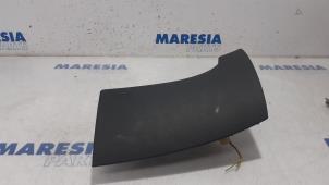 Usagé Airbag droite (tableau de bord) Peugeot 207 CC (WB) 1.6 16V Prix € 75,00 Règlement à la marge proposé par Maresia Parts