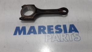 Used Connecting rod Peugeot 5008 I (0A/0E) 1.6 VTI 16V Price € 30,00 Margin scheme offered by Maresia Parts