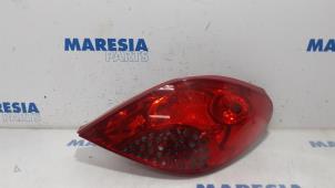 Gebrauchte Rücklicht rechts Peugeot 207 CC (WB) 1.6 16V Preis € 35,00 Margenregelung angeboten von Maresia Parts
