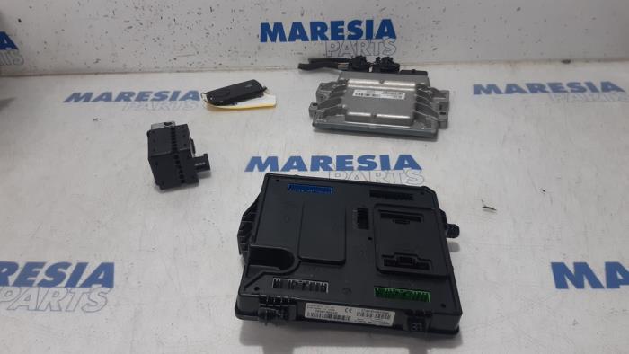 Used Engine management computer Renault Zoé (AG) 46kW Price € 250,00 Margin scheme offered by Maresia Parts