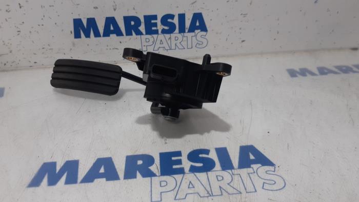 Begagnade Gaspedalsensor Renault Zoé (AG) 46kW Pris € 25,00 Marginaltabell erbjuds av Maresia Parts