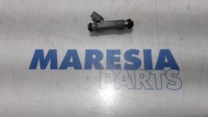 Używane Wtryskiwacz (wtrysk benzyny) Peugeot 107 1.0 12V Cena € 25,00 Procedura marży oferowane przez Maresia Parts