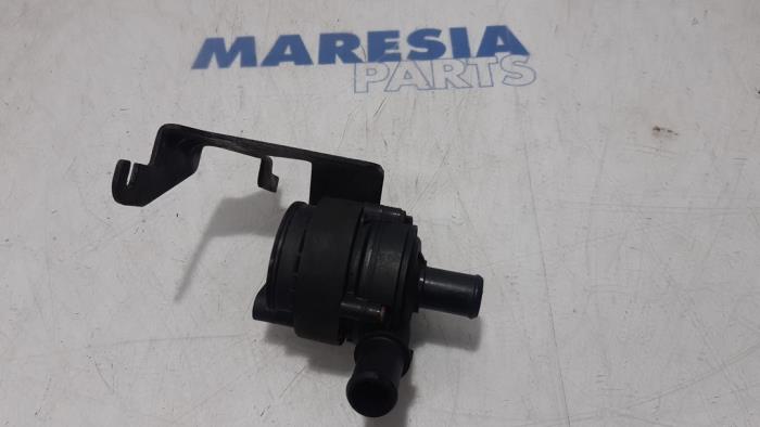 Begagnade Vattenpump Renault Espace (JK) 2.0 dCi 16V 175 FAP Pris € 25,00 Marginaltabell erbjuds av Maresia Parts