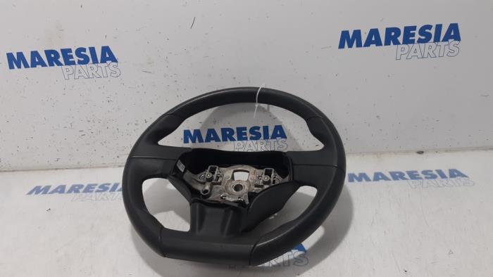 Używane Kierownica Citroen C3 (SC) 1.2 VTi 82 12V Cena € 49,00 Procedura marży oferowane przez Maresia Parts