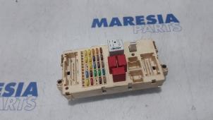 Usagé Boîte à fusibles Fiat Bravo (198A) 1.4 16V Prix € 50,00 Règlement à la marge proposé par Maresia Parts