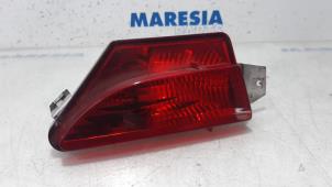 Używane Tylne swiatlo przeciwmgielne Fiat Bravo (198A) 1.4 16V Cena € 20,00 Procedura marży oferowane przez Maresia Parts