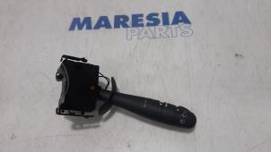 Used Wiper switch Renault Espace (JK) 2.0 dCi 16V 175 FAP Price € 40,00 Margin scheme offered by Maresia Parts