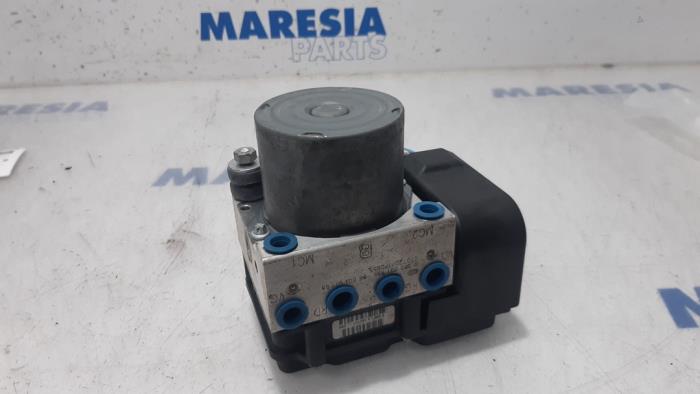 Begagnade ABS-pump Peugeot 308 (4A/C) 1.6 VTI 16V Pris € 157,50 Marginaltabell erbjuds av Maresia Parts