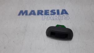 Used Electric window switch Peugeot 107 1.0 12V Price € 15,00 Margin scheme offered by Maresia Parts
