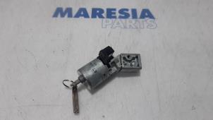Gebrauchte Zündschloss + Schlüssel Peugeot RCZ (4J) 1.6 16V THP Preis € 40,00 Margenregelung angeboten von Maresia Parts