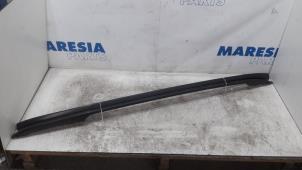 Used Roof rail kit Citroen C5 III Tourer (RW) 1.6 16V THP 155 Price € 75,00 Margin scheme offered by Maresia Parts