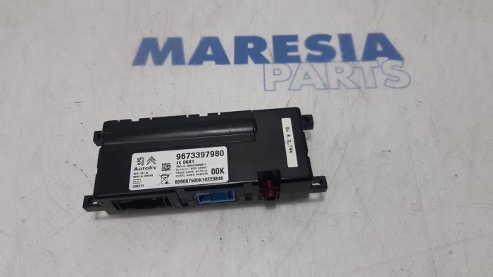 Begagnade Bluetooth-modul Peugeot RCZ (4J) 1.6 16V THP Pris € 210,00 Marginaltabell erbjuds av Maresia Parts