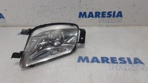 Używane Swiatlo przeciwmgielne prawy przód Peugeot RCZ (4J) 1.6 16V THP Cena € 50,00 Procedura marży oferowane przez Maresia Parts