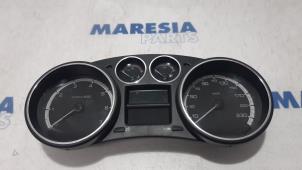 Używane Tablica rozdzielcza Peugeot 308 (4A/C) 1.6 VTI 16V Cena € 75,00 Procedura marży oferowane przez Maresia Parts
