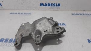 Used Engine mount Renault Trafic (1FL/2FL/3FL/4FL) 1.6 dCi 125 Twin Turbo Price € 48,40 Inclusive VAT offered by Maresia Parts